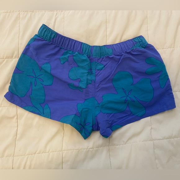 NWOT Patagonia Barely There Baggies - Picture 3 of 8